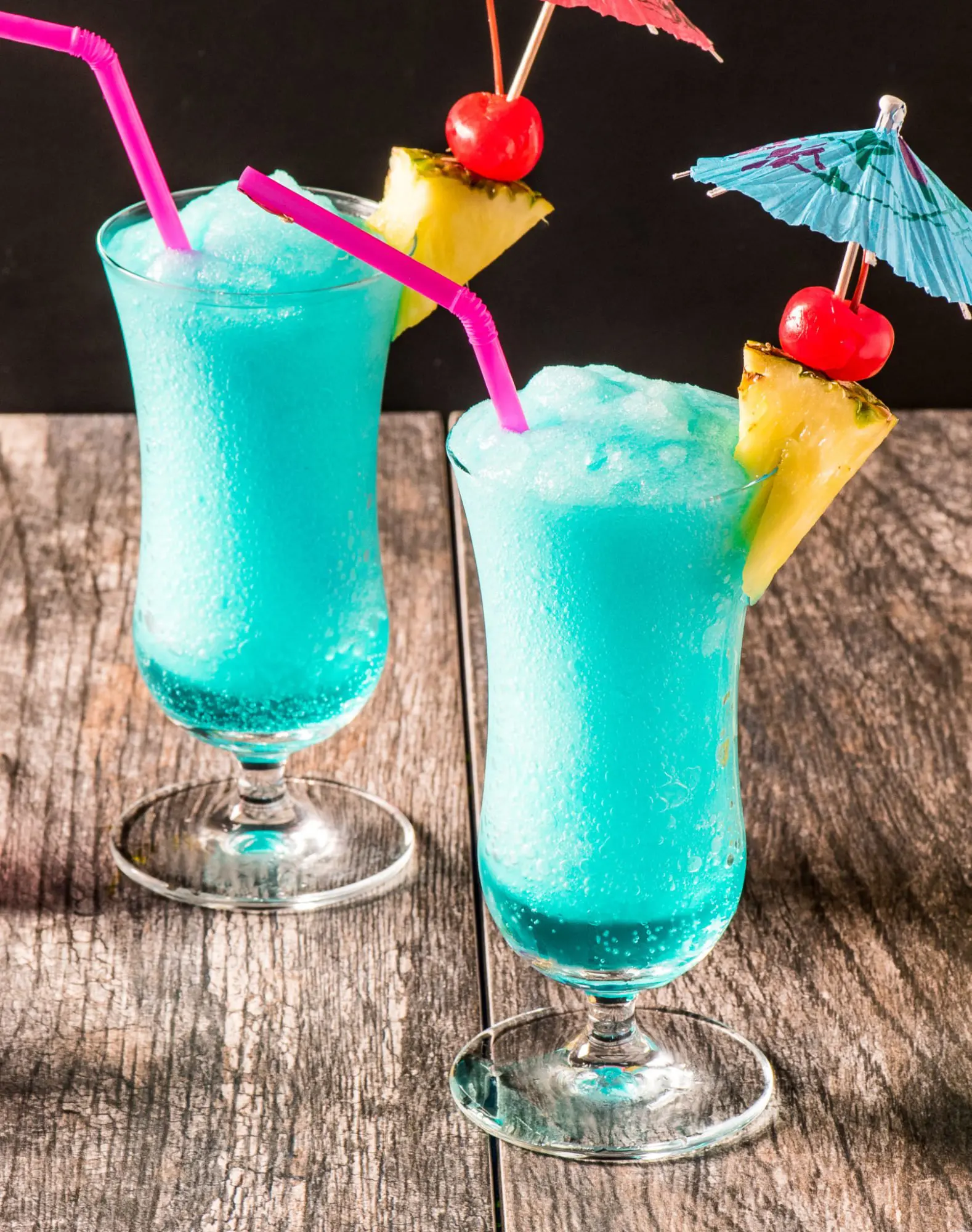 Vertical-2-Glass-Alone-f16-3.webp