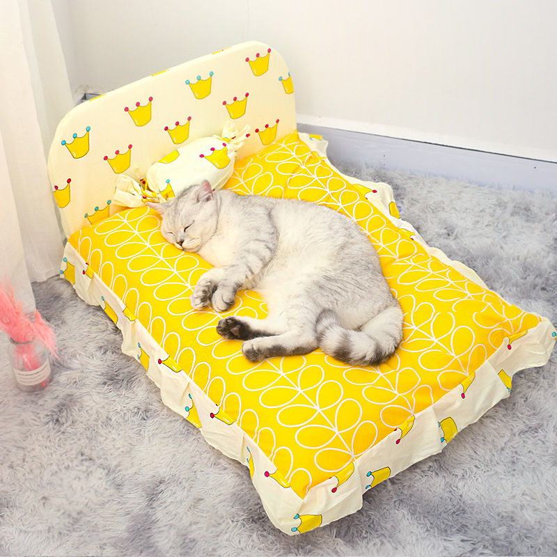 Thumbnail: Pet Bed for Small Dogs and Cats, Washable Design