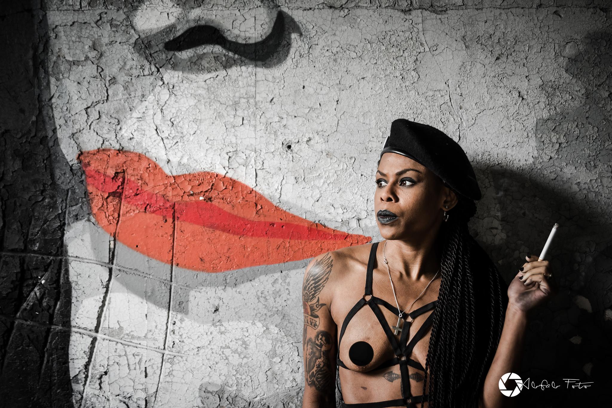 Be Barock Inked Model Art Black