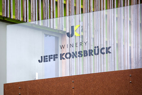 Fotoshooting im Weingut von Jeff Konsbrück.