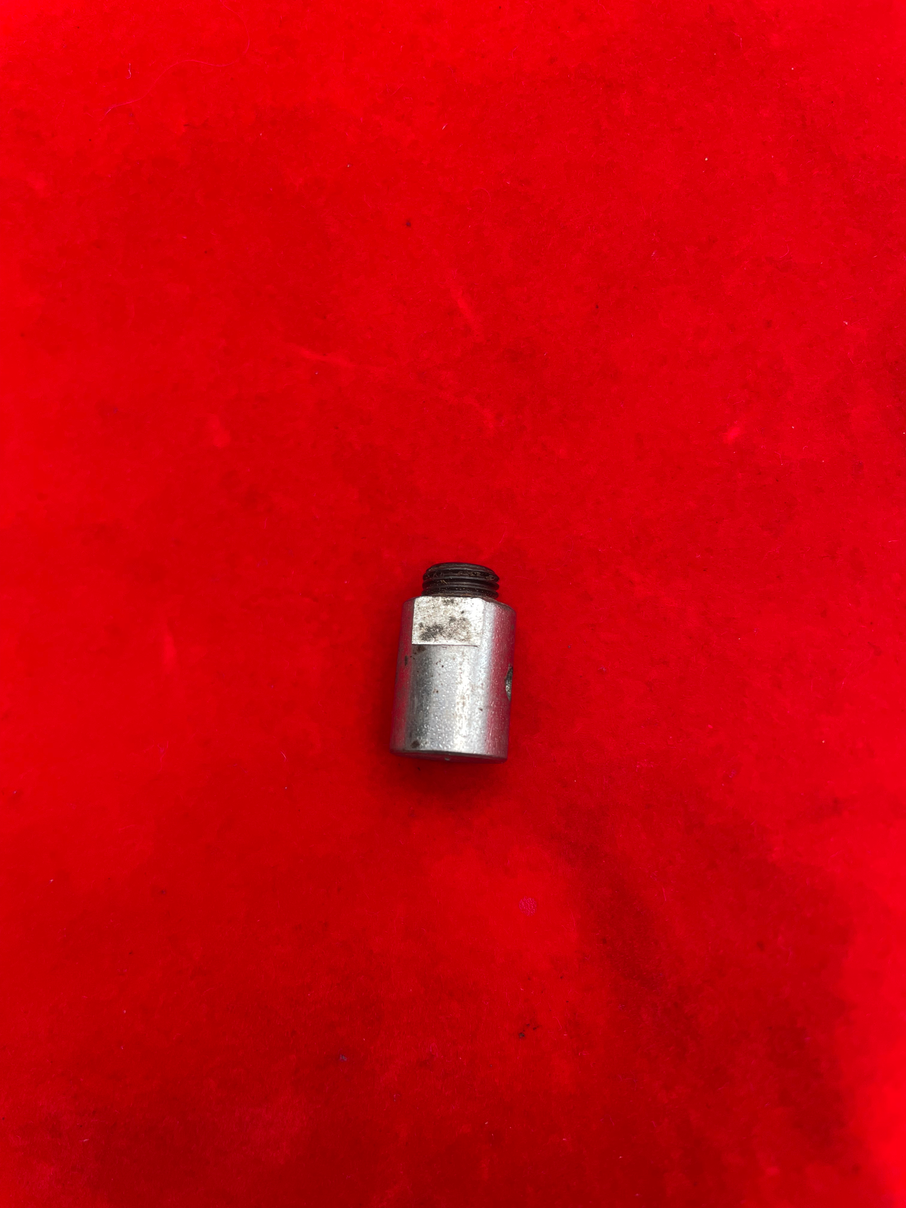 L115 LD 150 gear/clutch trunnion 