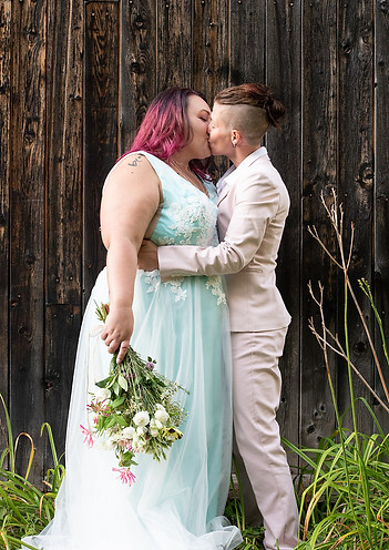 Gayfriendly vtwedding photographer.jpg