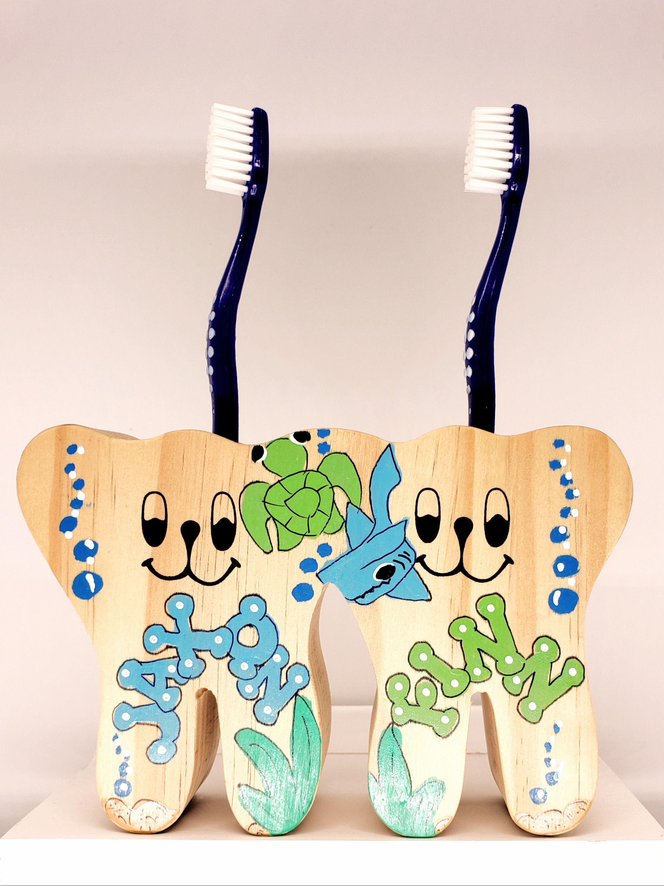 Double Tooth - Toothbrush/Pen Holder