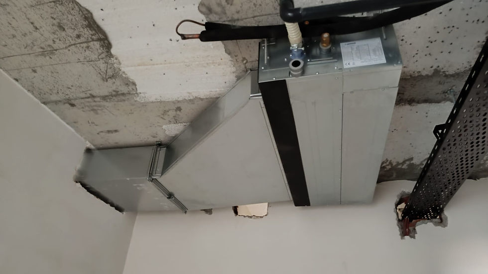 Tavan içi montajı yapılan kanal tipi VRF iç ünitesi ve mekanik tesisat detayları
