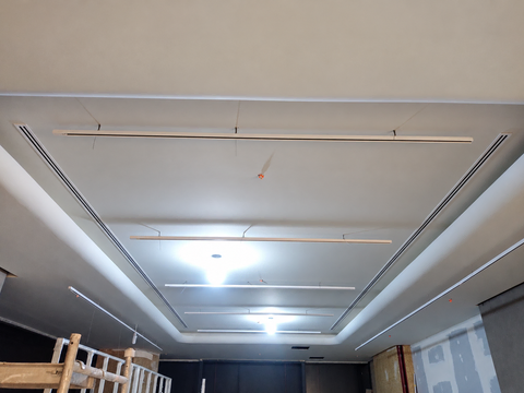 Perimeter linear diffusers and sprinkler heads during ceiling installation