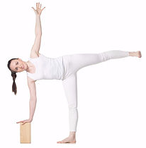 Iyengar ARDHA CHANDRASANA