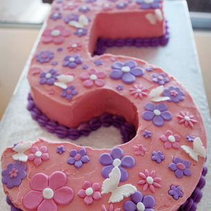 Beautiful Cakes by Stacey Grain