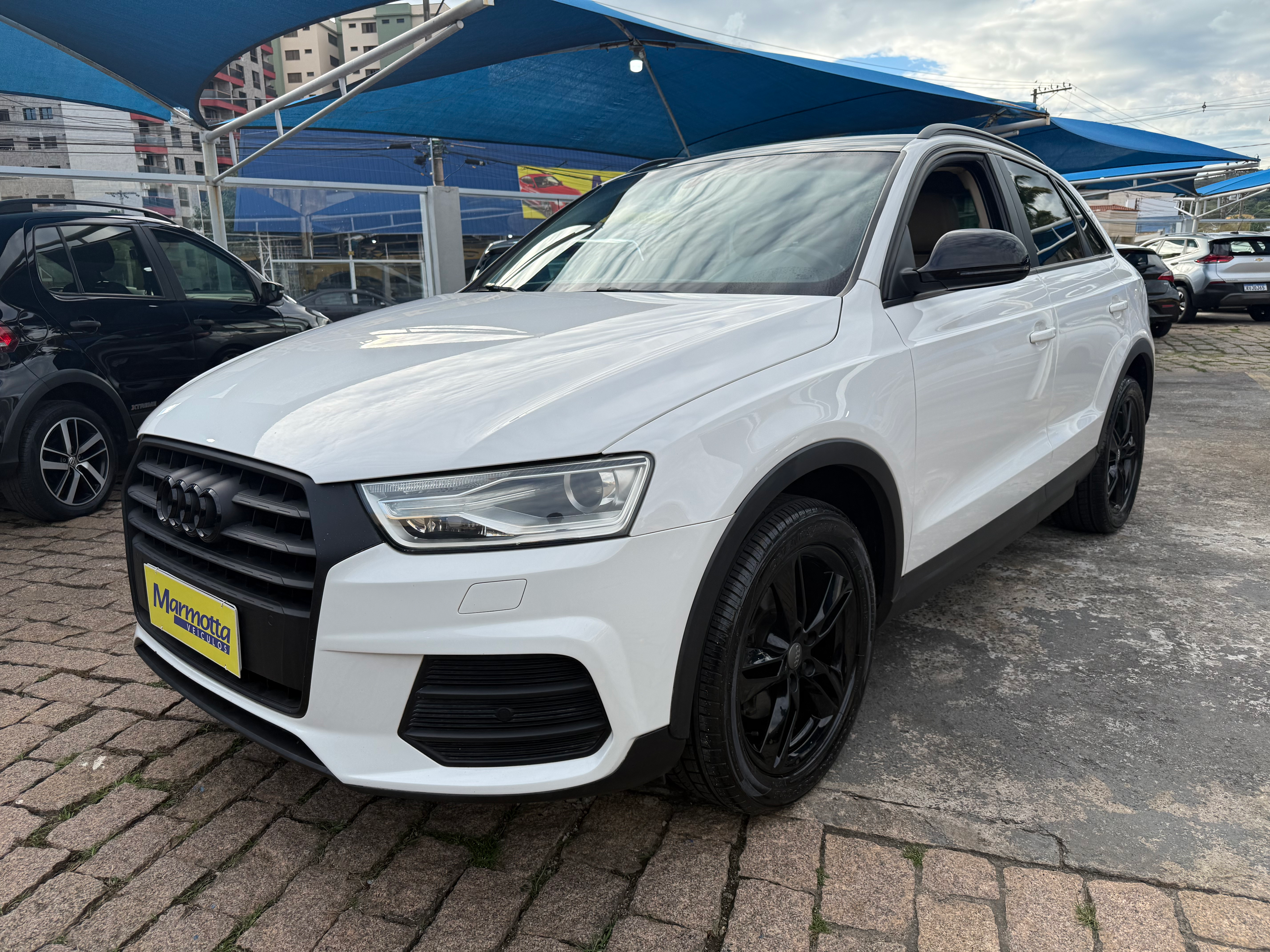 Audi Q3 2017 1.4 TFSI Ambiente Flex Automático 