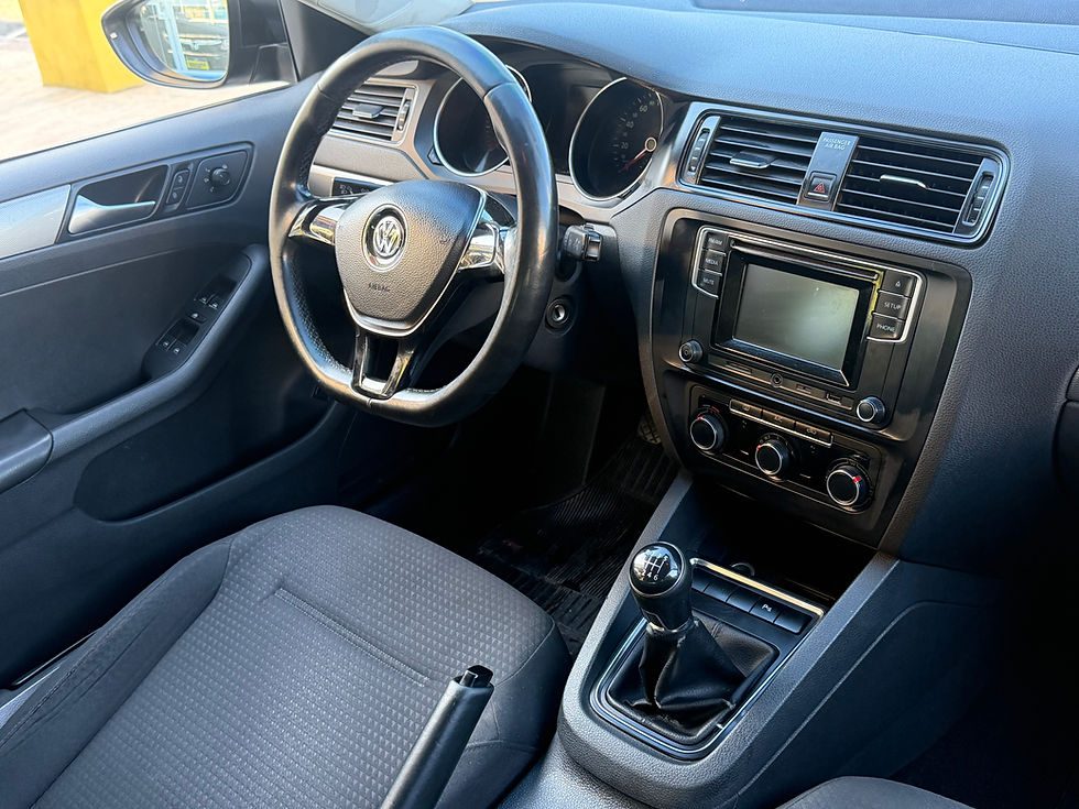 Miniatura: Volkswagen Jetta 2017 1.4 Turbo TSI Trendline Manual