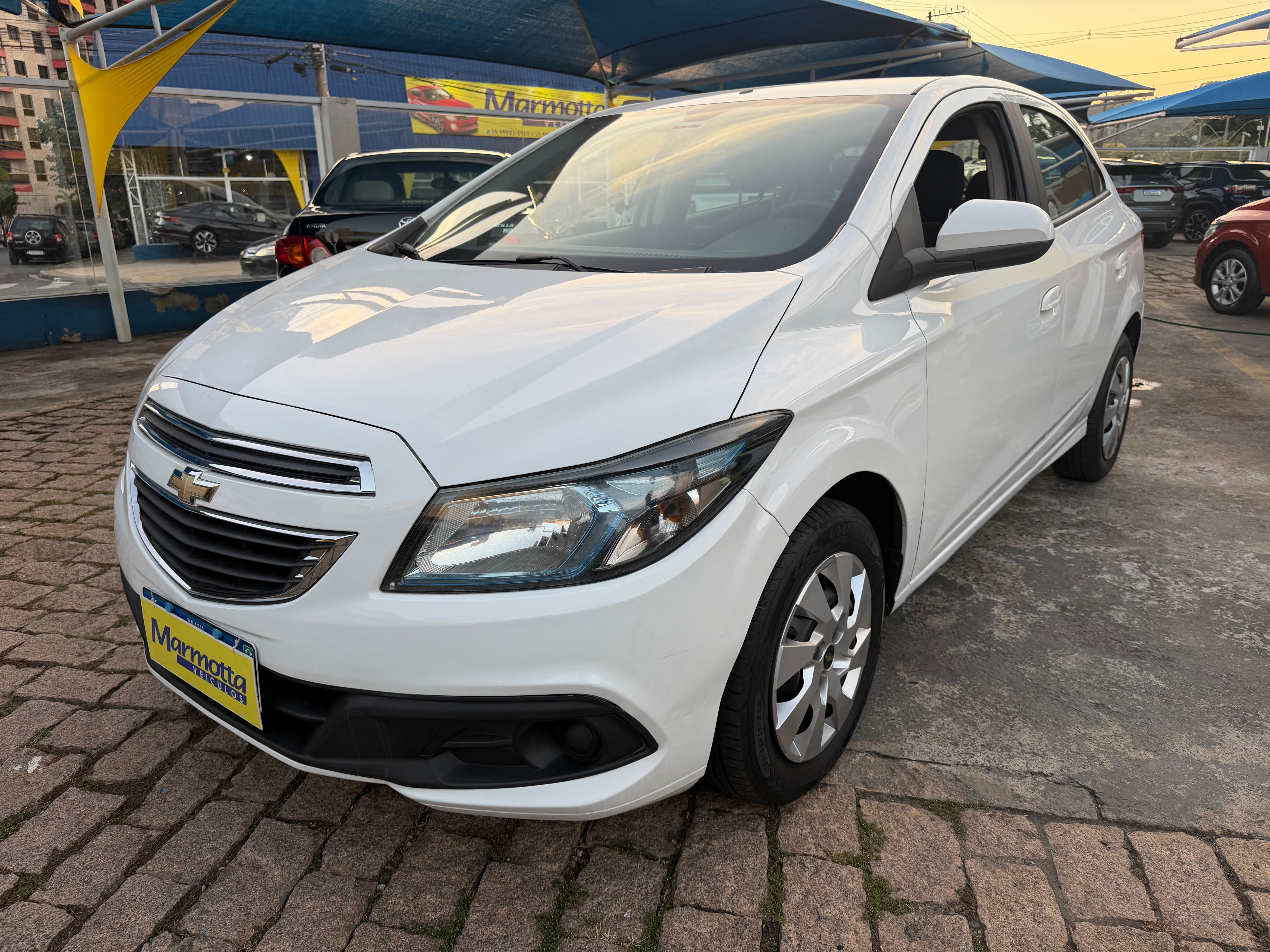 Chevrolet Onix 2016 1.4 LT Flex Manual