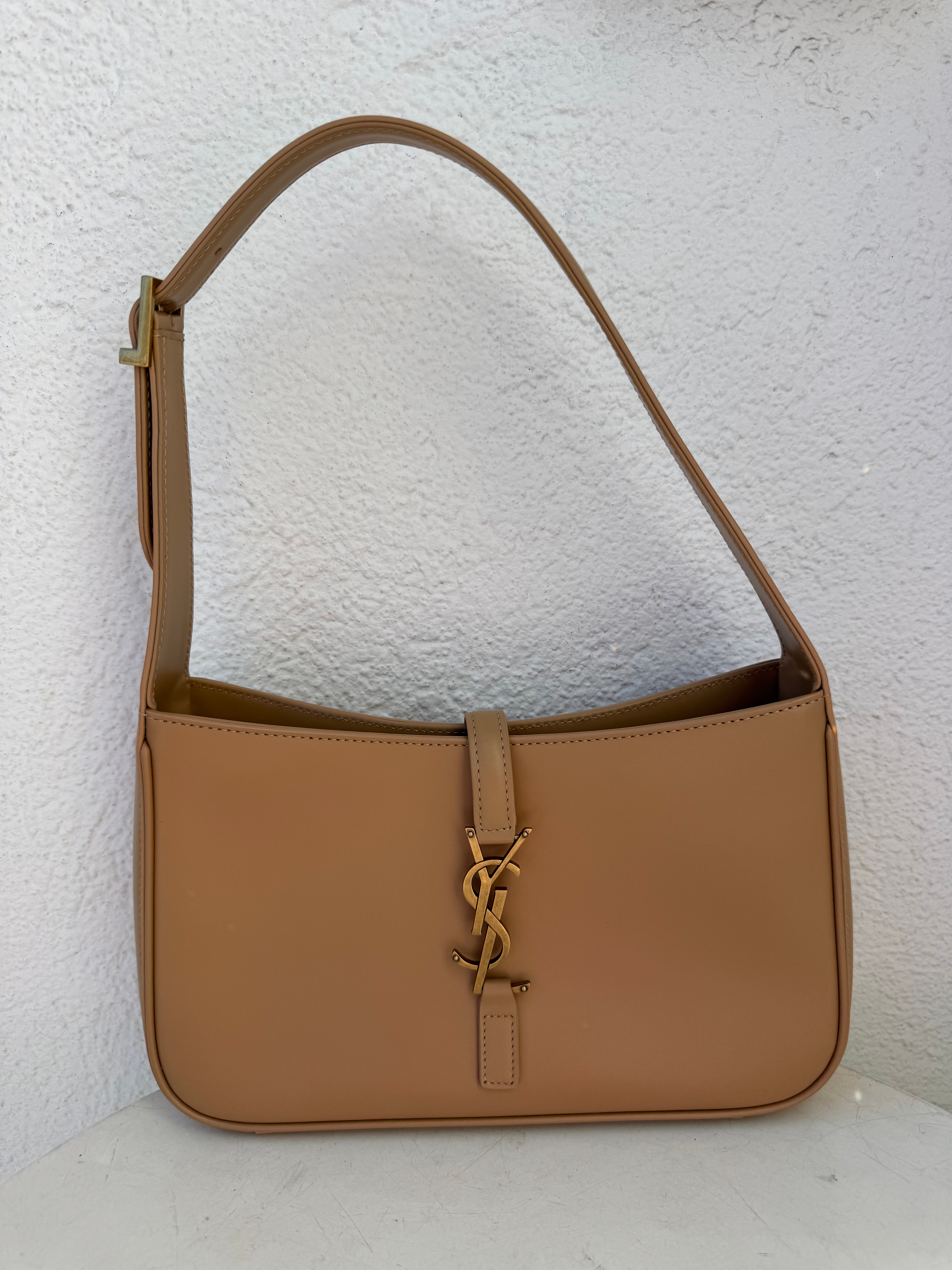 Saint Laurent Le 5 A 7