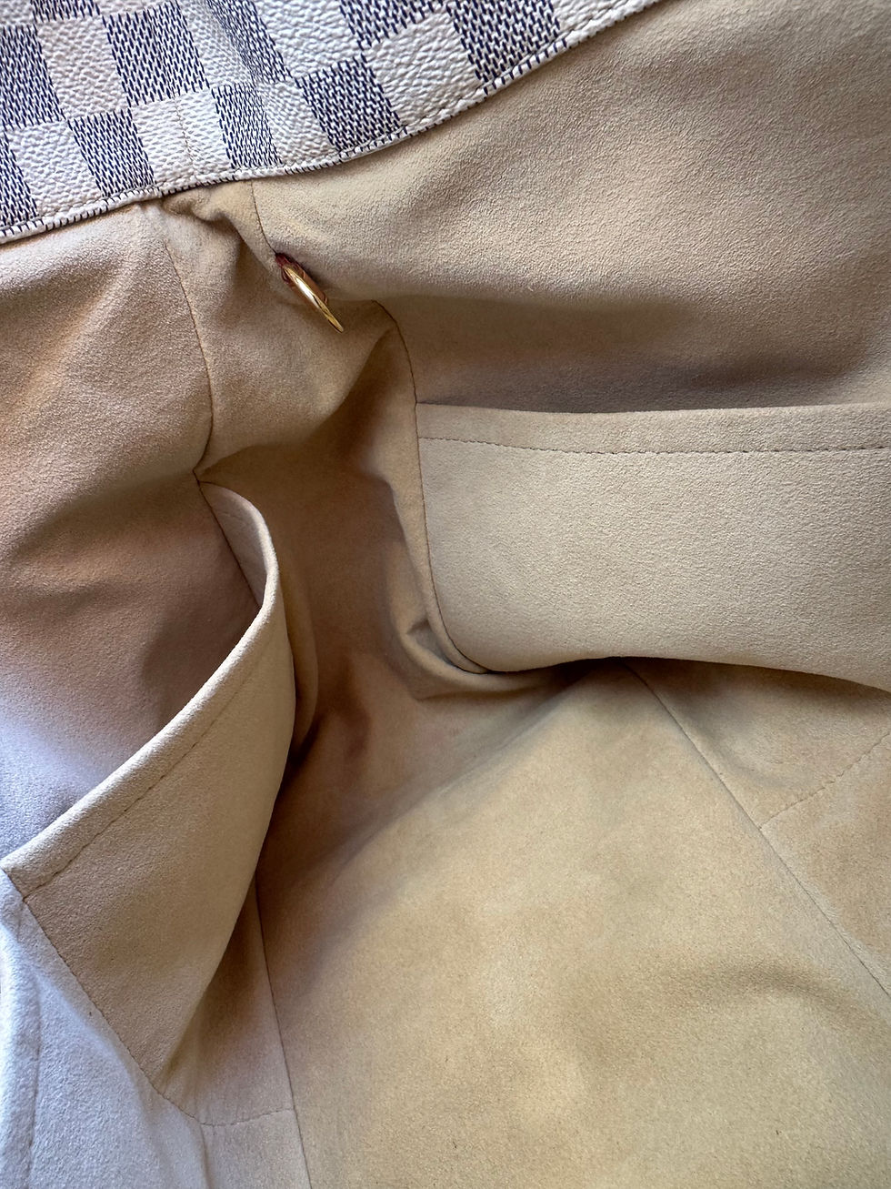 Thumbnail: Louis Vuitton Artsy GM