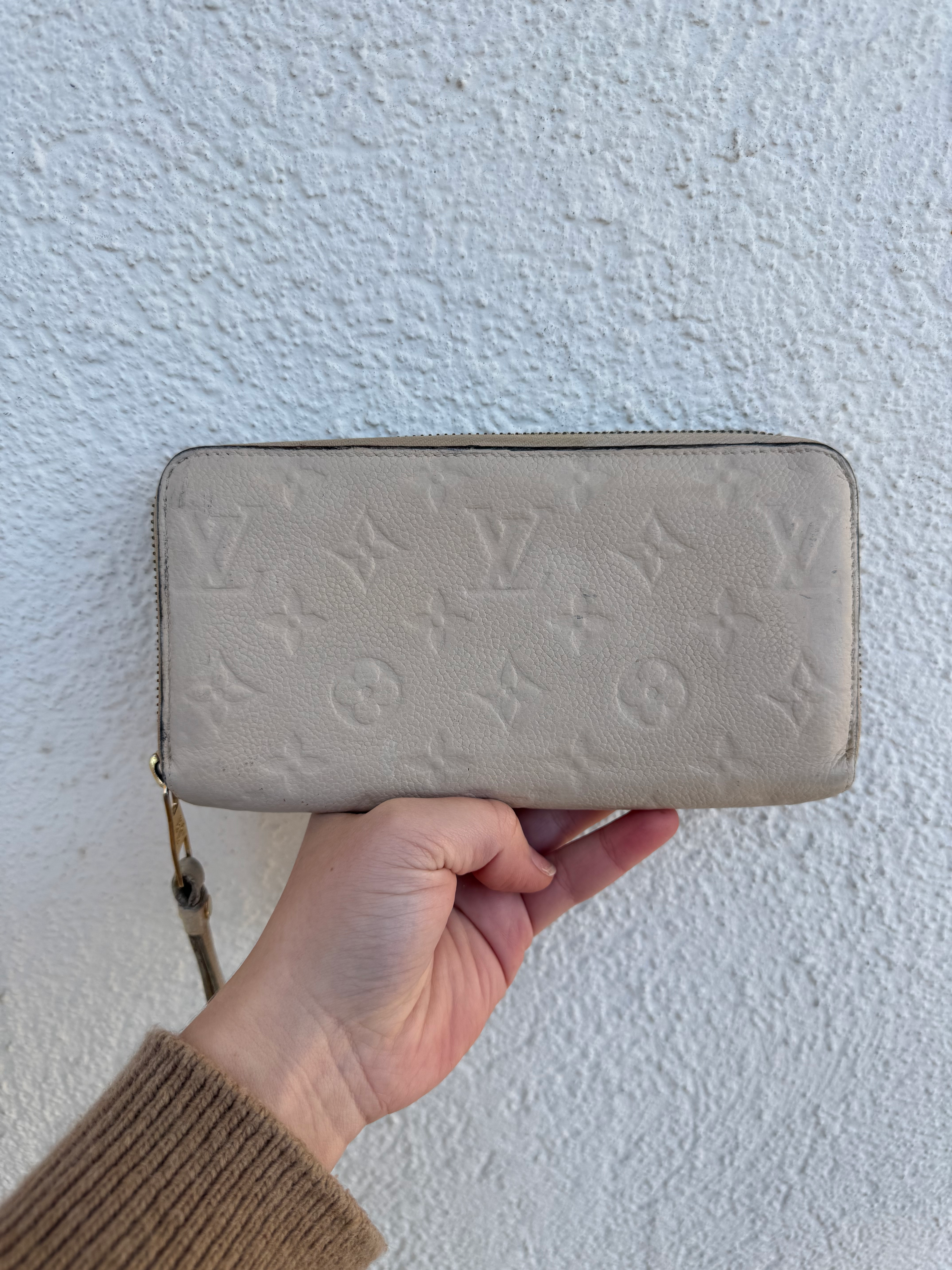 Louis Vuitton Zippy Wallet