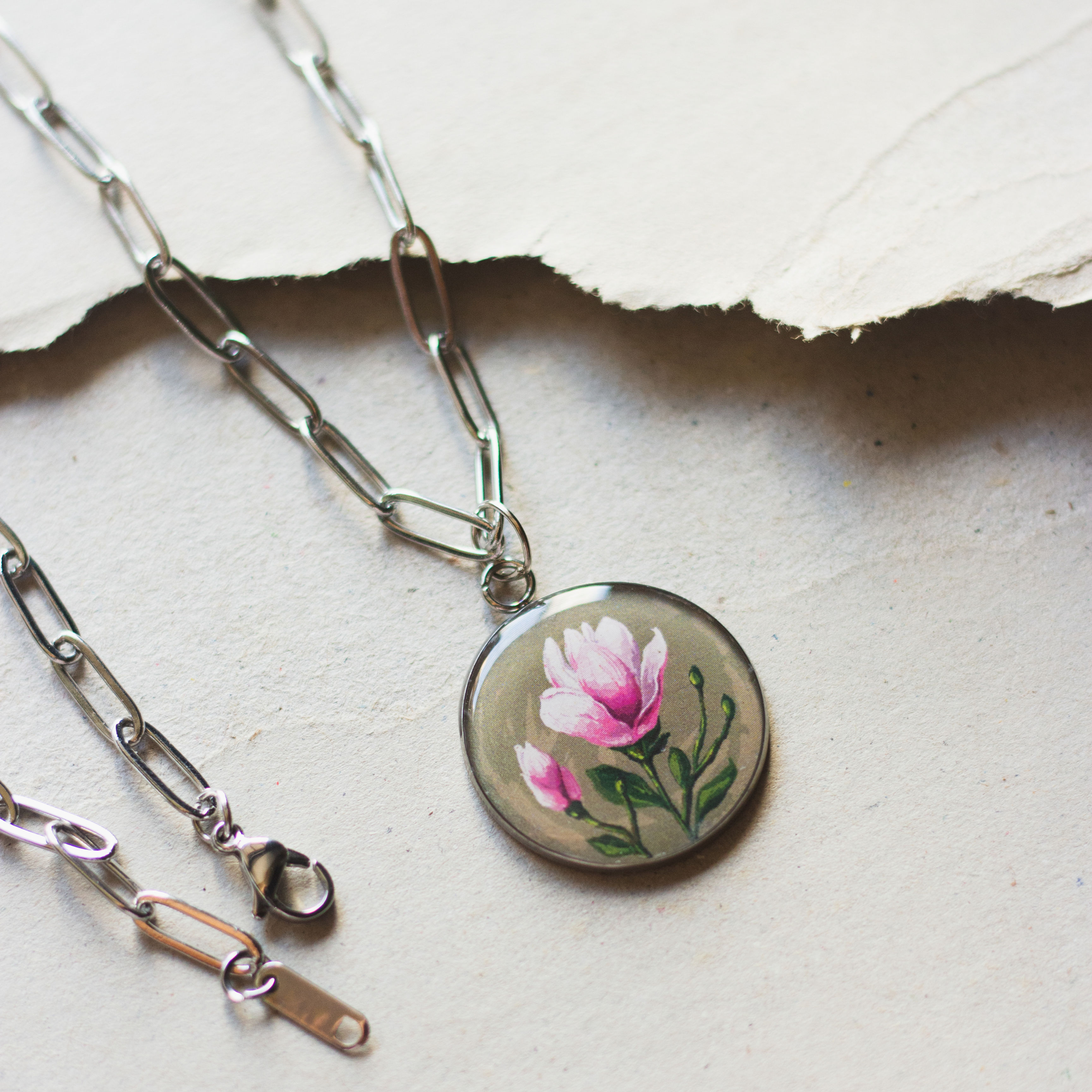 Magnolia necklace