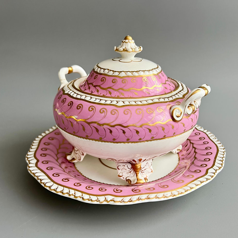 Thumbnail: H&R Daniel plate, 2nd Gadroon, pink swirl patt. 4404, ca 1828