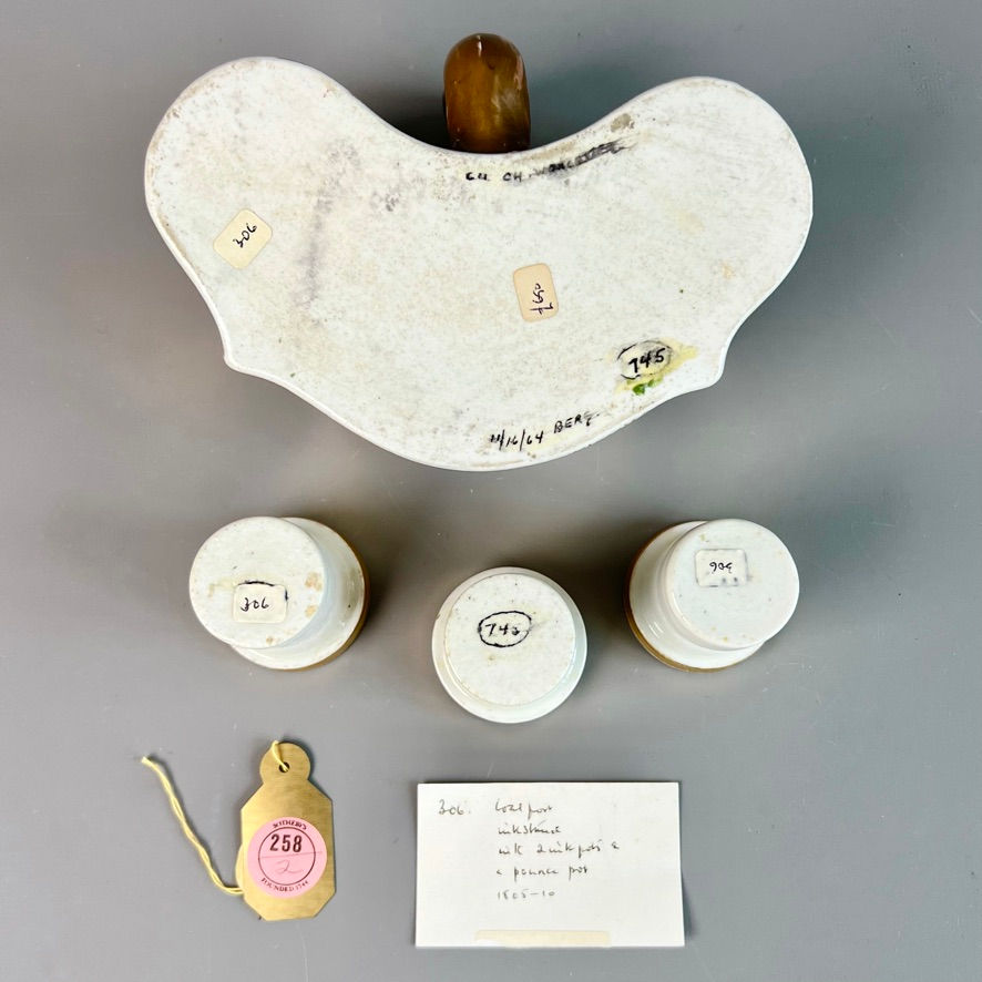 Thumbnail: Chamberlains Worcester ink stand, orange and gilt Neo-Classical design, ca 1810