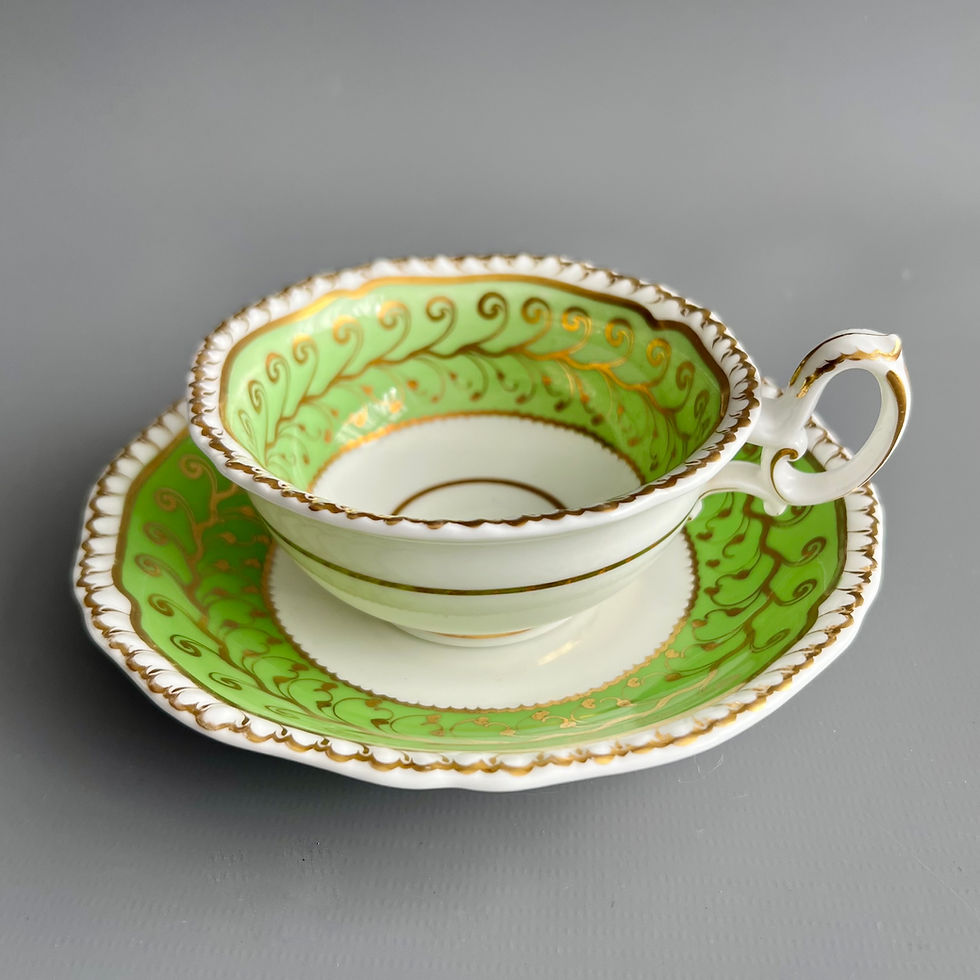 Thumbnail: H&R Daniel true trio, 2nd Gadroon, green swirl patt. 4405, ca 1828