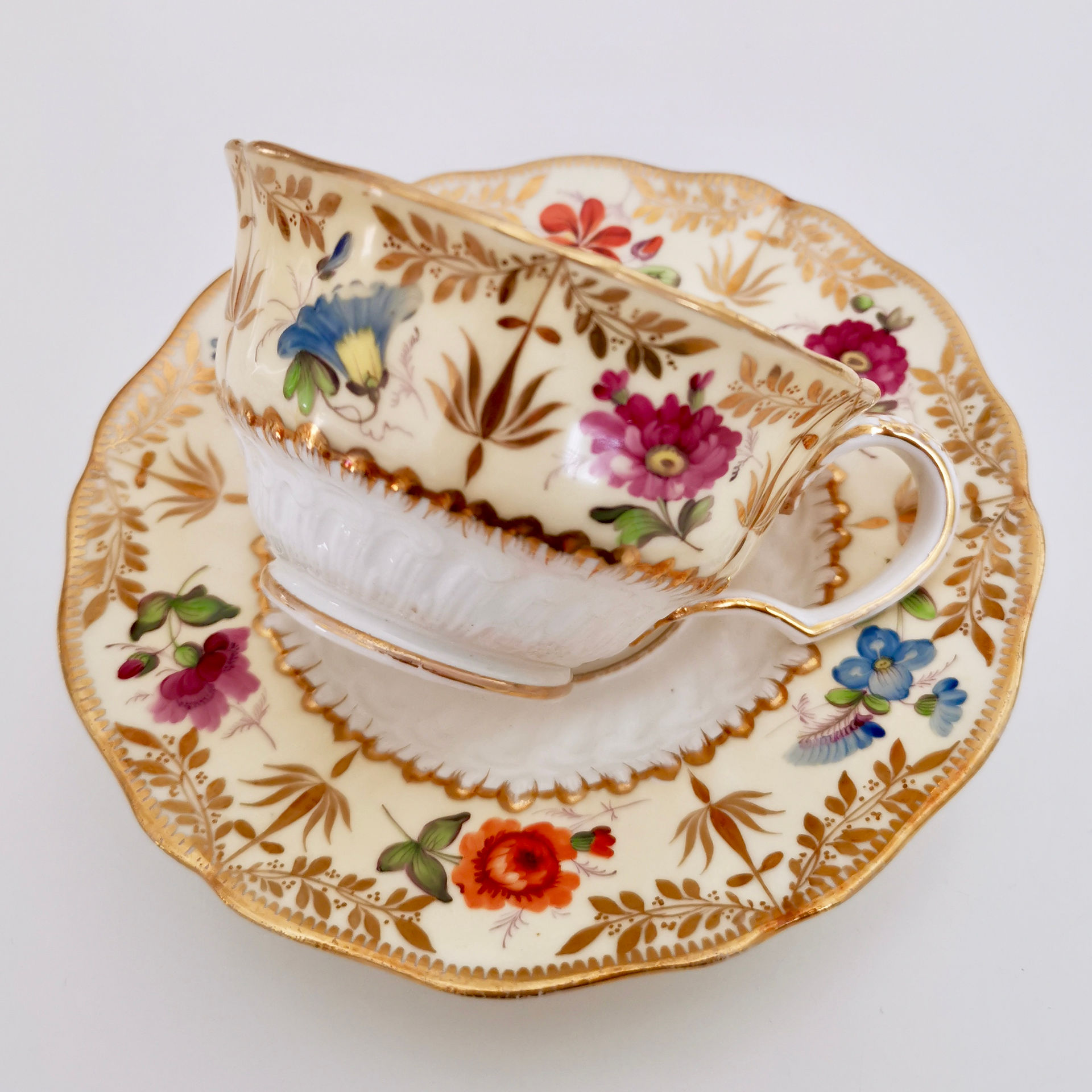 Coalport teacup, hockeystick moulding, ca 1820