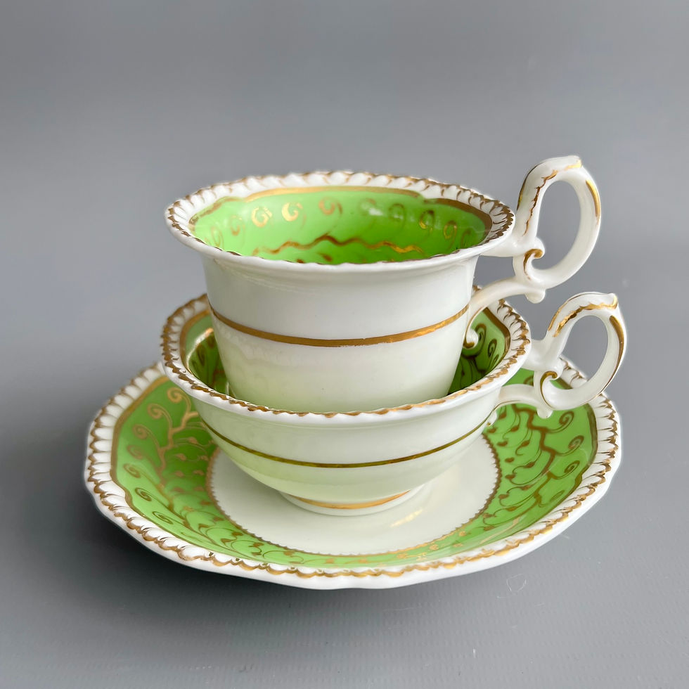 Thumbnail: H&R Daniel true trio, 2nd Gadroon, green swirl patt. 4405, ca 1828