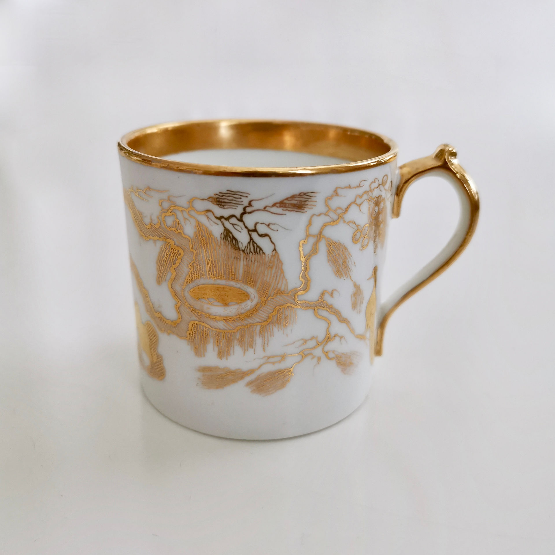 Miles Mason coffee can, gilt birds on nest, ca 1810