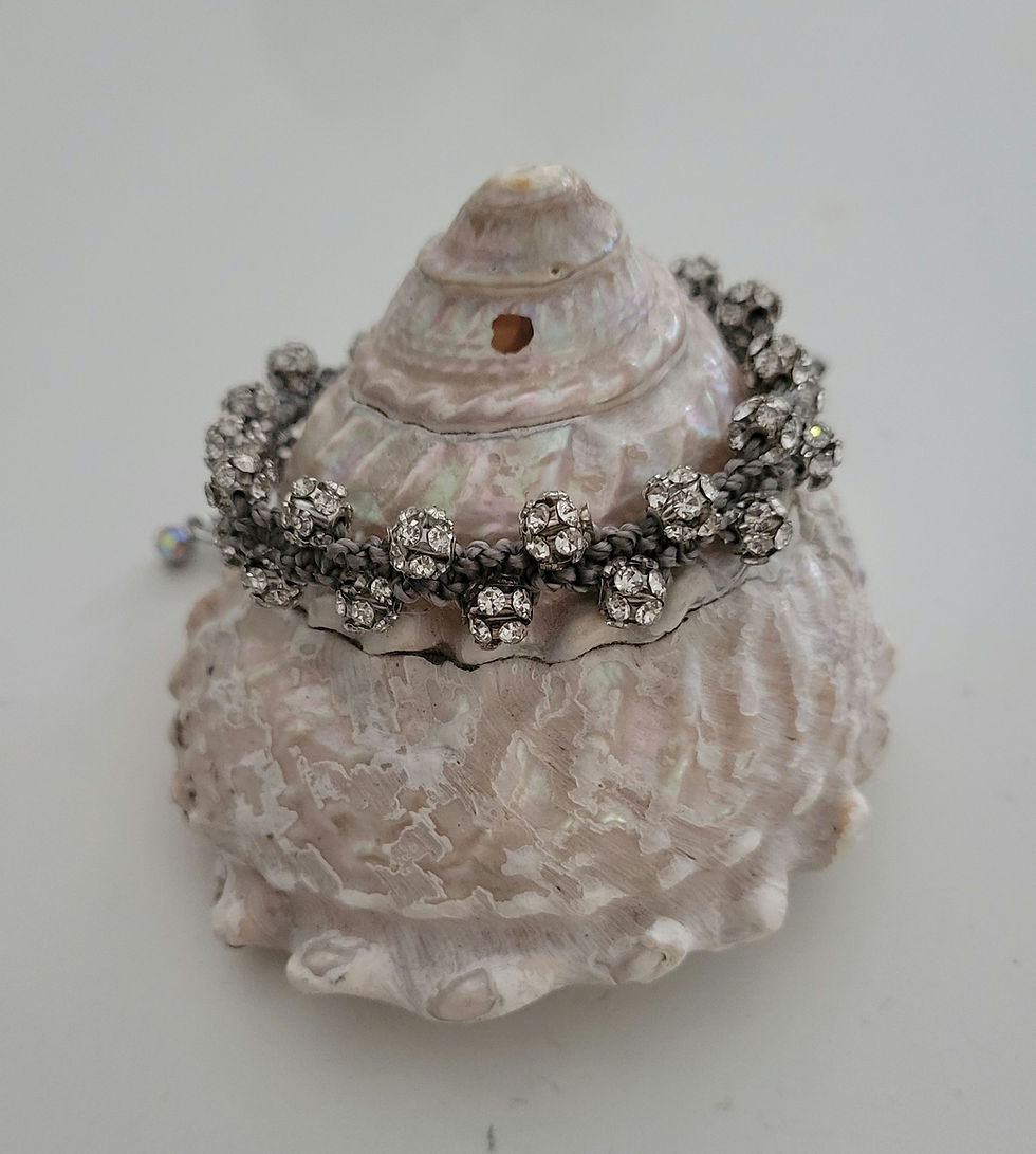 Thumbnail: Disco queen adjustable grey macrame bracelet 