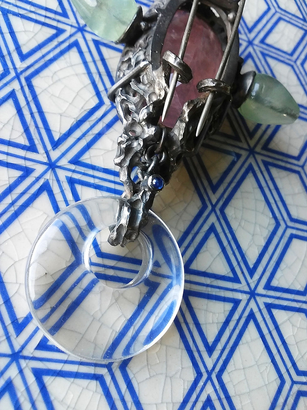 Thumbnail: Rosequartz brooch