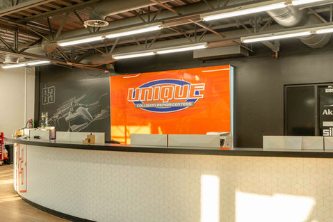 Unique Auto Body South Jordan Front Desk