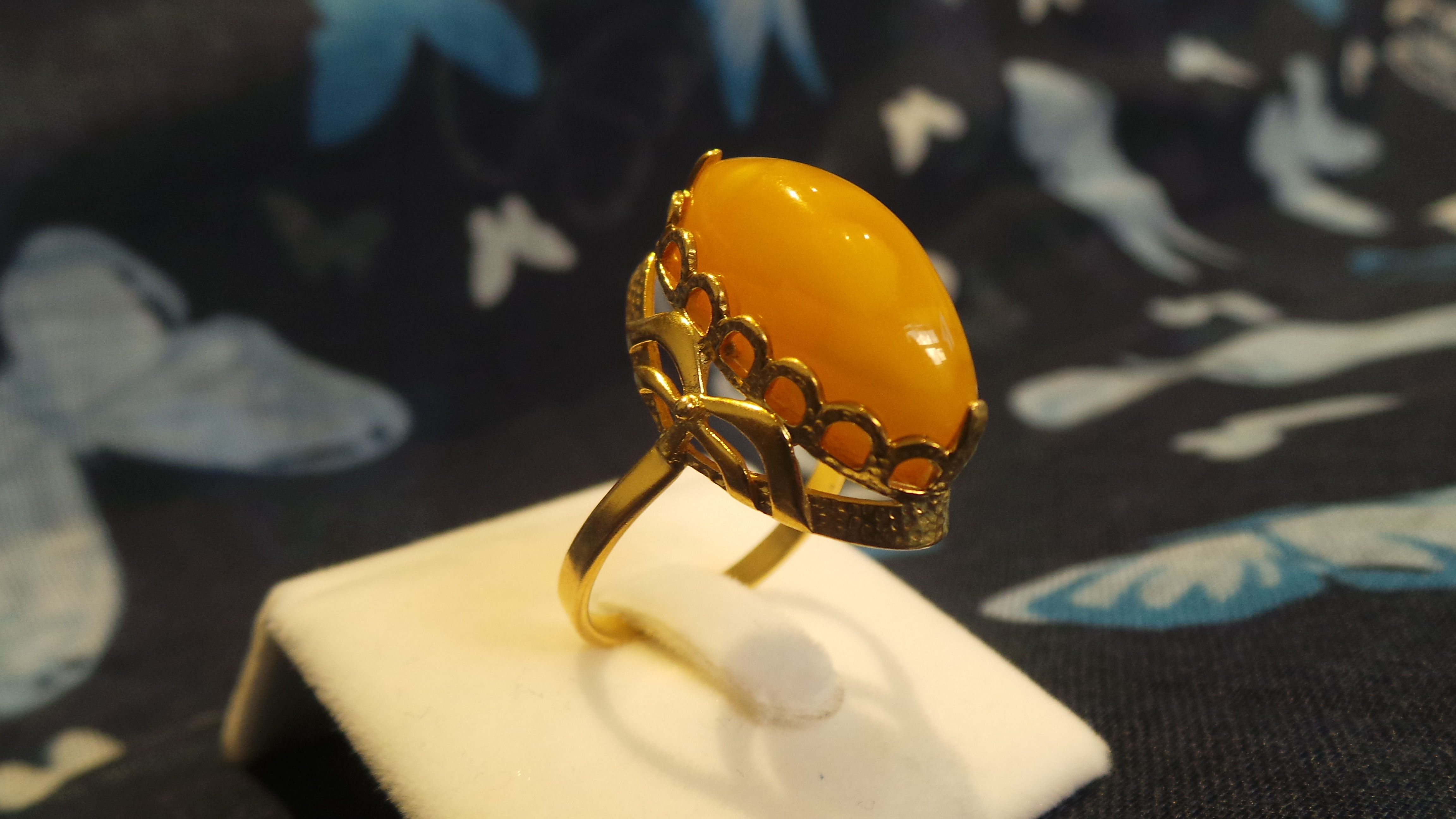 Yellow Amber Pointer Ring