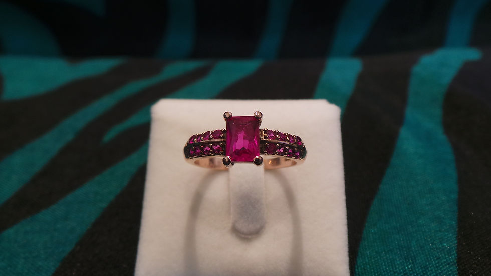 Thumbnail: Vintage Ruby Solitaire Ring