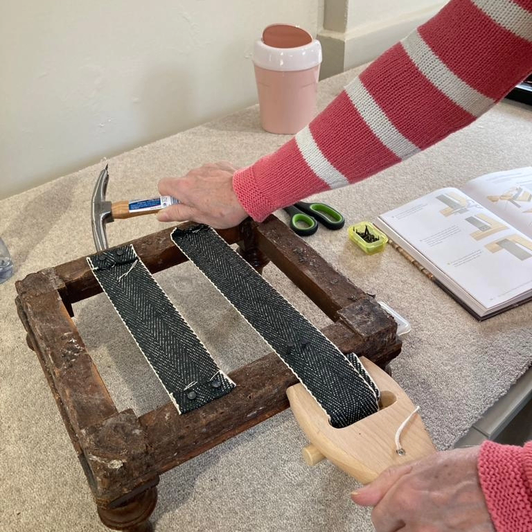 Thumbnail: Stool construction
