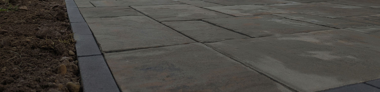 Unilock Beacon Hill paver patio with solder border