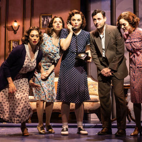 FIRST LOOK: Chasing Rainbows: The Road to OZ at Paper Mill Playhouse
