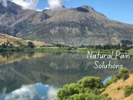 Picture of Hayes lake in Queenstown New Zealand and surrounding mountains