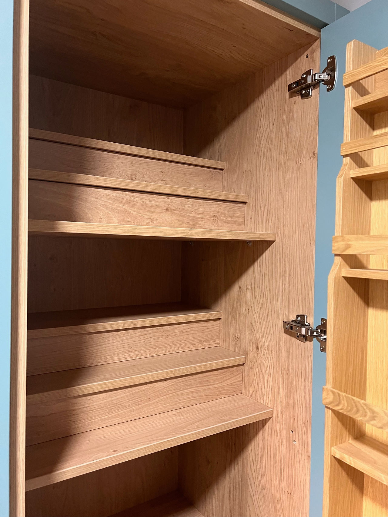 Glenwood of Antrim  Solid Oak Dovetail Drawers