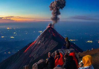 overnight-volcano-acatenango-hiking-adve