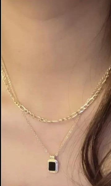 थंबनेल: Two Layered Black stone Necklace