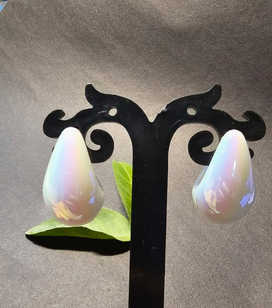 Thumbnail: White Reflection Big Drop Shaped earrings