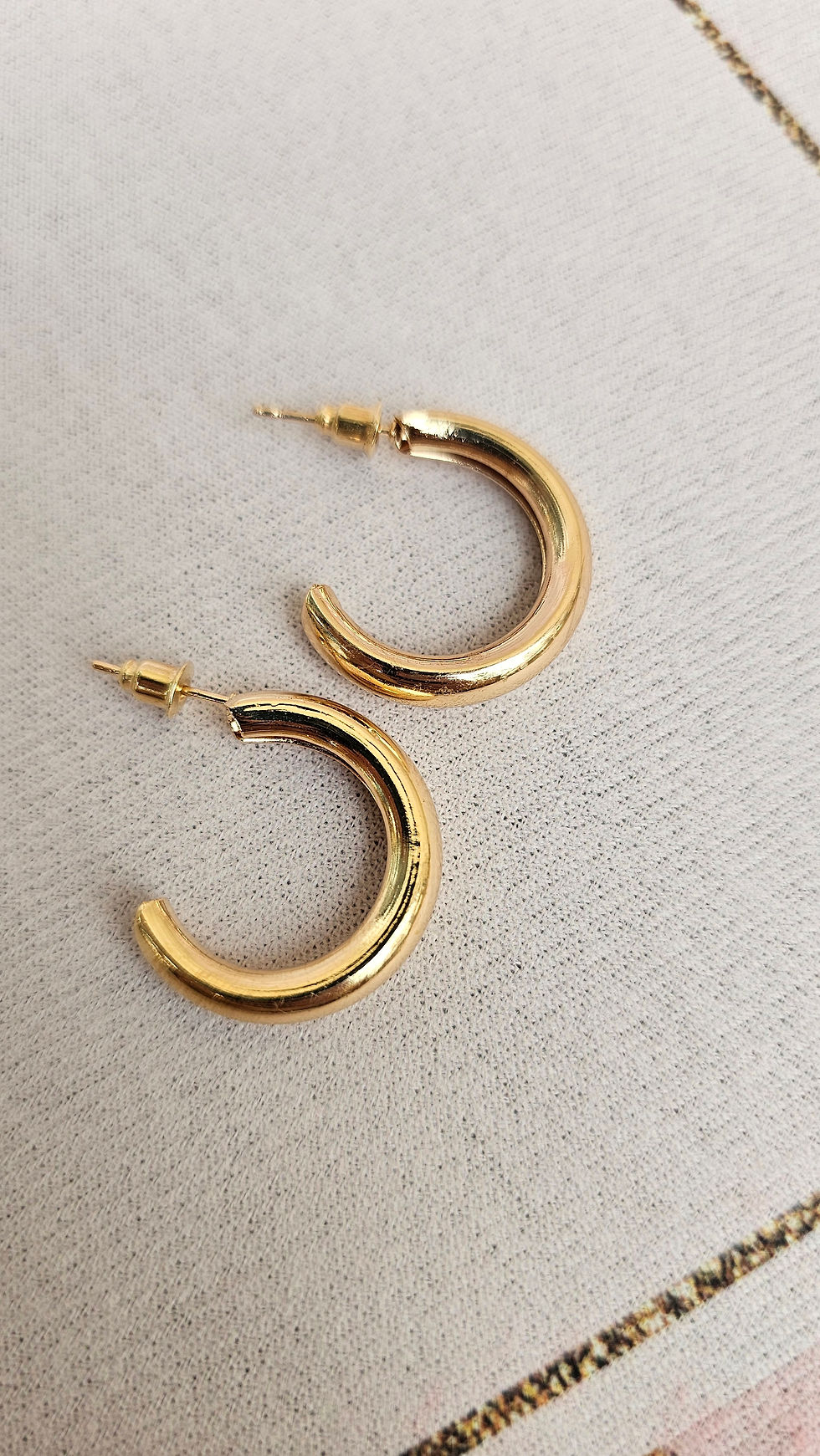 थंबनेल: Trendy Circular Hoop Earrings