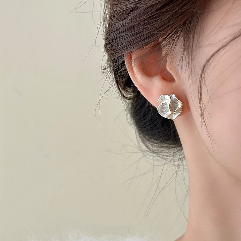 Thumbnail: Delicate Camellia Stud Earring For Women Unique Flower Design Ear Stud Temperame