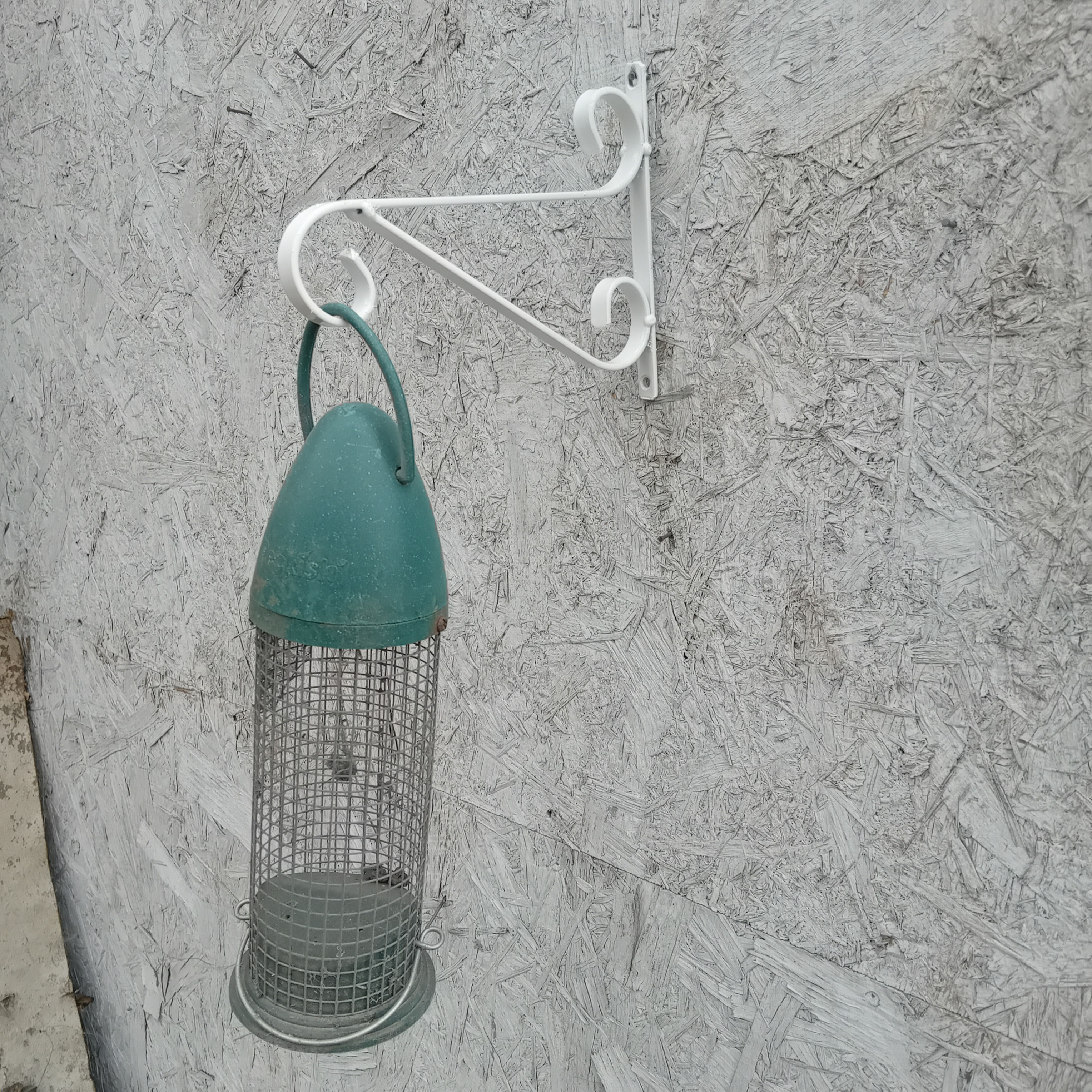 2x Handmade 7 1/2" Hanging Basket Brackets in a White Coated Finish.