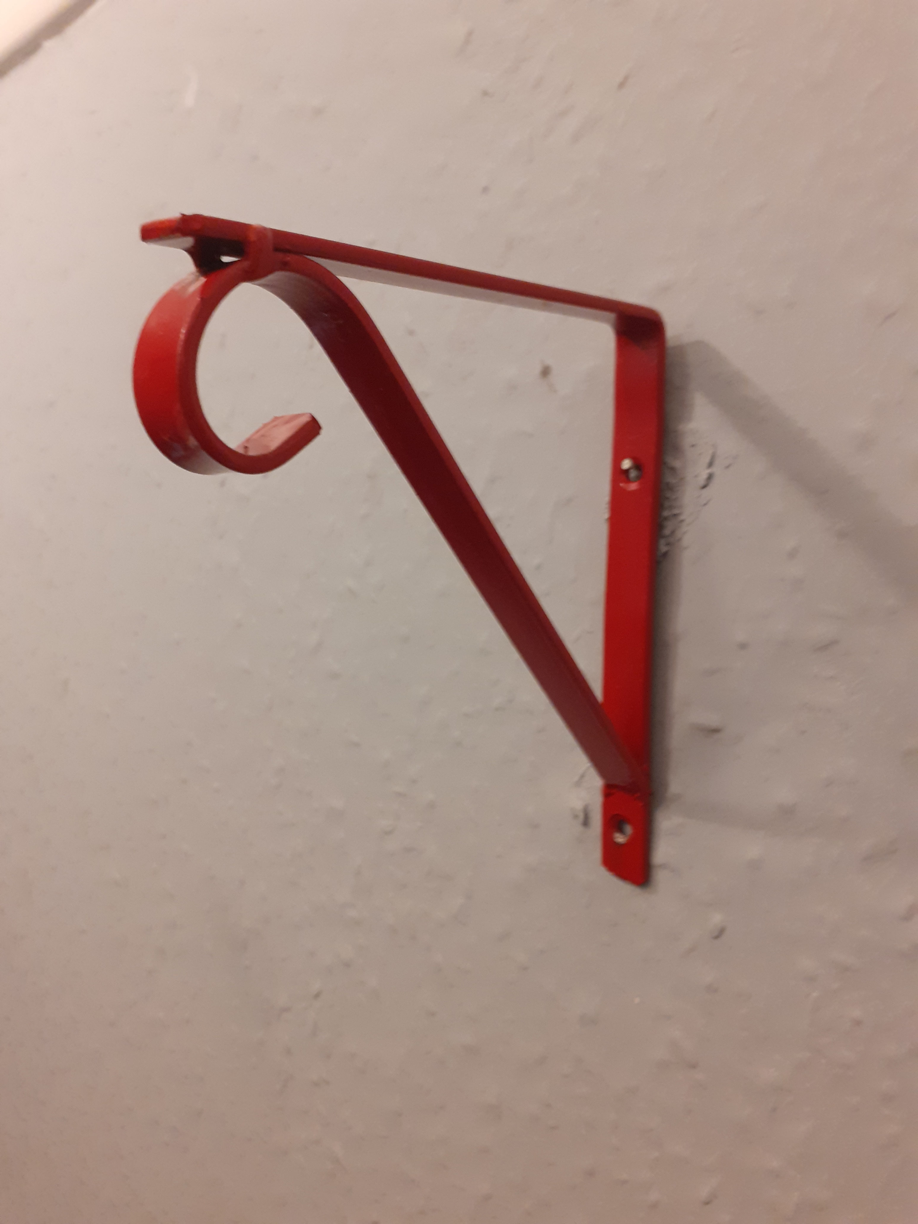 2x Strong 5" / 12cm x 13mm Wide Shelf Support Brackets in a Red Finish.