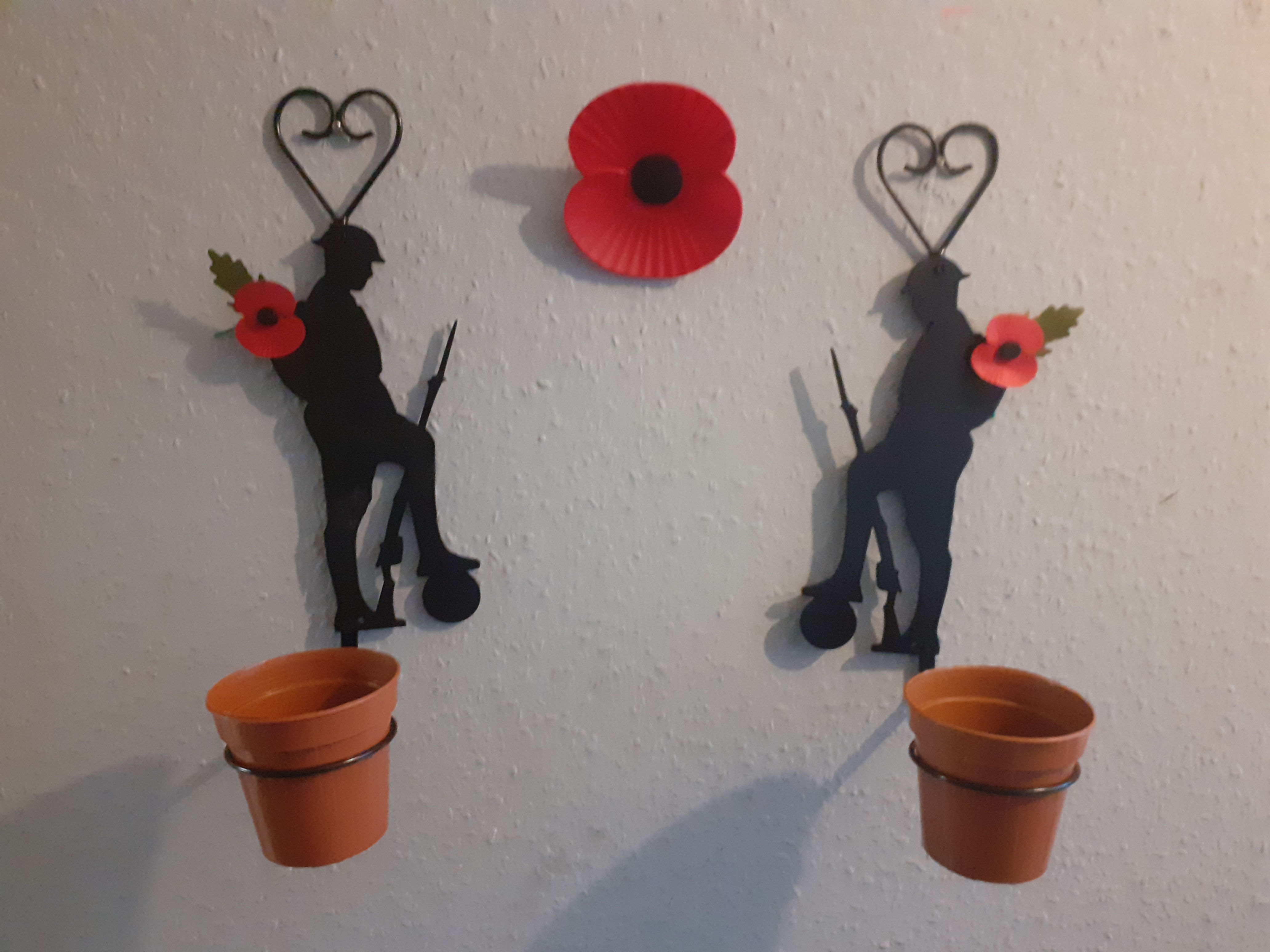2x Wood Christmas Truce Soldier 4" Ring Plant Pot Holders & a 5" Poppy in Black