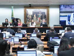 JNHOJE - CCJ da Câmara vota nesta terça redução da maioridade penal para 16 anos