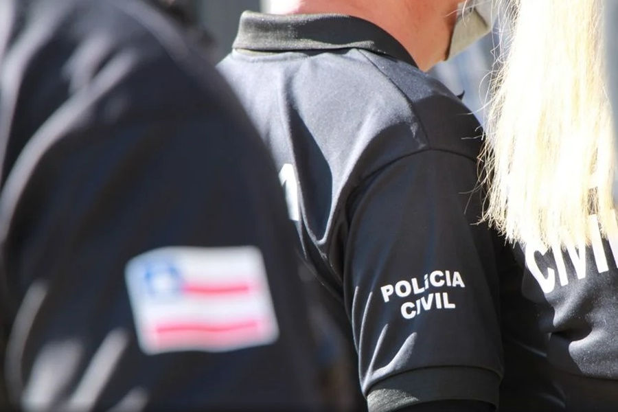 JNHOJE - Polícia apreende celulares e computadores em lojas de Santa Cruz Cabrália