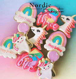 11FF0352-4AD0-4D2A-AA8C-5DD3D6E14011