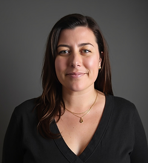Abby Senger Headshot.png