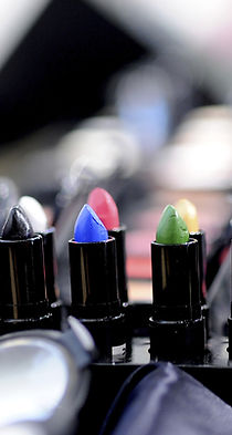 カラフルな口紅