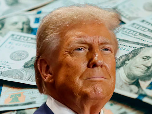 Trabajadores en una fábrica industrial en Estados Unidos supervisan maquinaria, reflejando el crecimiento del sector manufacturero y la fortaleza económica reciente.