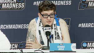 Robbie Avila, jugador de los Saint Louis Billikens, busca ante un juez de San Luis recuperar su elegibilidad para jugar la temporada 2026-27.