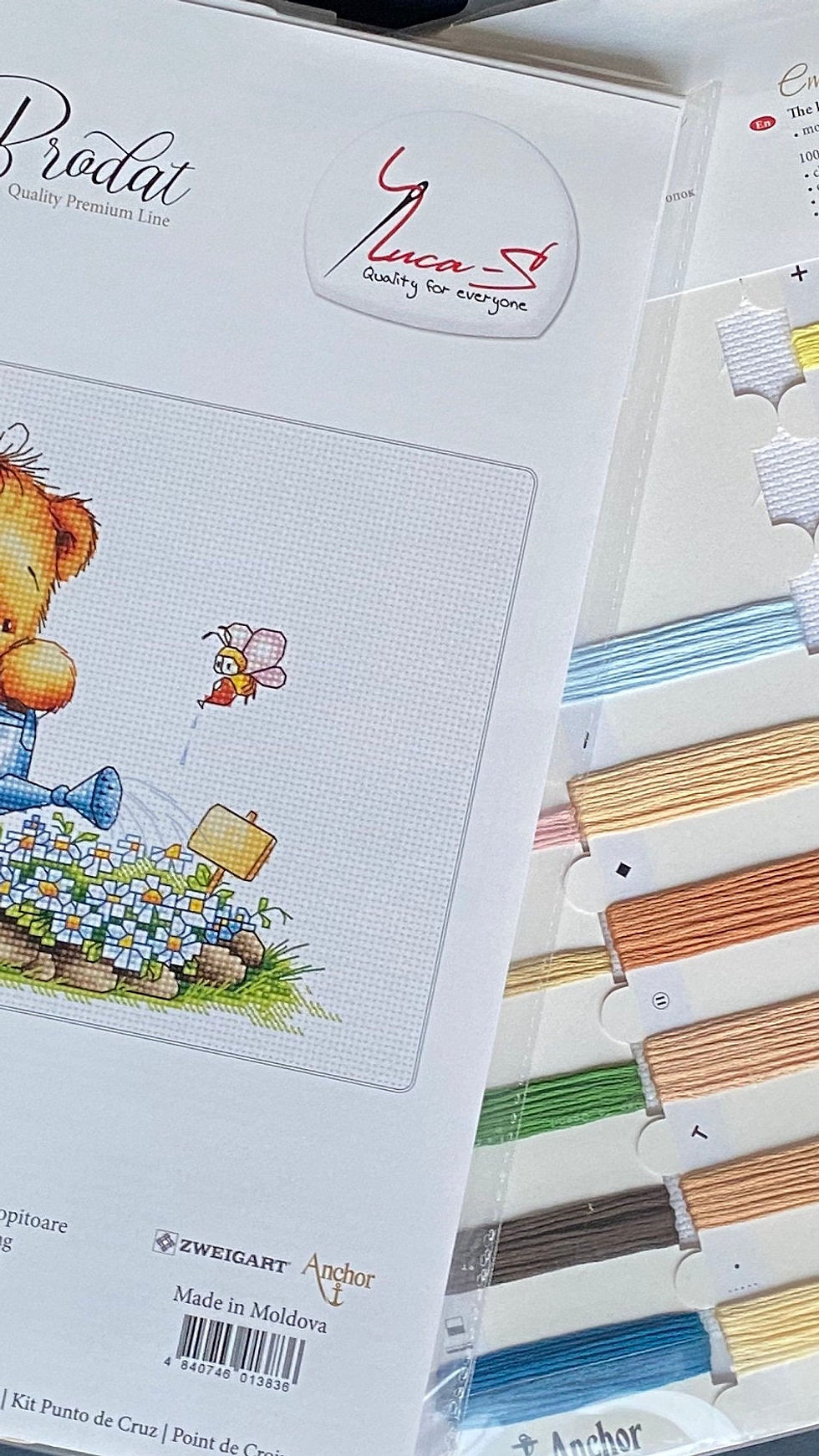 Thumbnail: Luca-S / B1053 Bear with Watering, 16.5x13 cm / Cross Stitch Kit